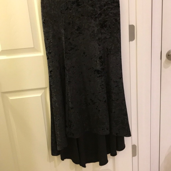 Size 2 💖 Likely Black Long Velvet Sexy Dress 💖 - Picture 4 of 8